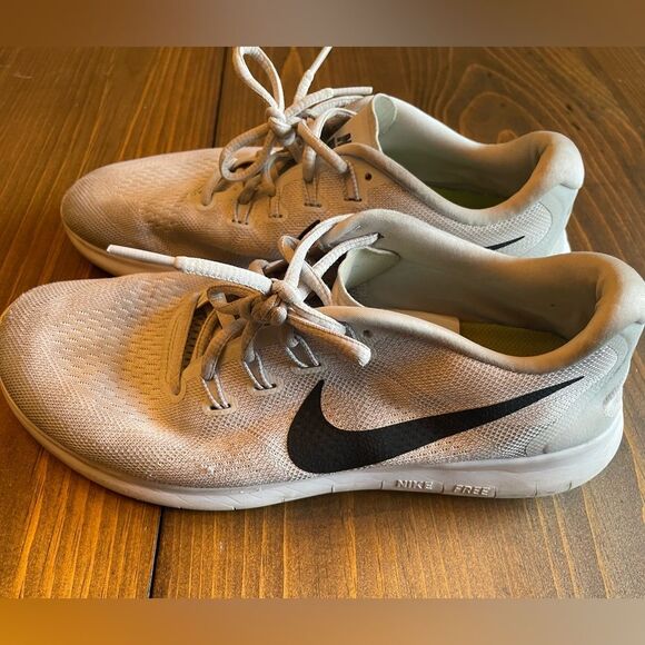 Nike sneakers light gray with black size 9.5 - Picture 4 of 6